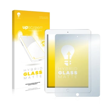 Face avant d’un emballage produit avec le logo de la marque upscreen. À côté, l’appareil Apple iPad 9.7 2017 (5ème Gen.) est r
