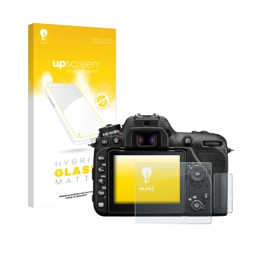 Face avant d’un emballage produit avec le logo de la marque upscreen. À côté, l’appareil Nikon D7500 est représenté avec la pr