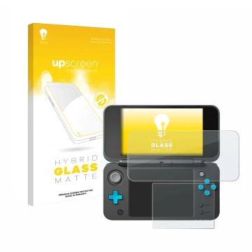 Face avant d’un emballage produit avec le logo de la marque upscreen. À côté, l’appareil New Nintendo 2DS XL est représenté av
