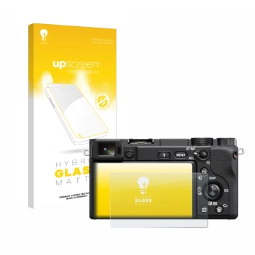 Face avant d’un emballage produit avec le logo de la marque upscreen. À côté, l’appareil Sony Alpha 6400 est représenté avec l