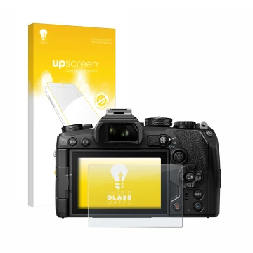 Face avant d’un emballage produit avec le logo de la marque upscreen. À côté, l’appareil Olympus OM-D E-M1 Mark III est représ
