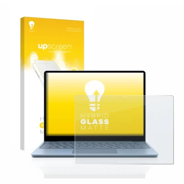 Face avant d’un emballage produit avec le logo de la marque upscreen. À côté, l’appareil Microsoft Surface Laptop Go est repré