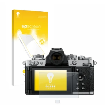 Face avant d’un emballage produit avec le logo de la marque upscreen. À côté, l’appareil Nikon Z fc est représenté avec la pro