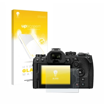 Face avant d’un emballage produit avec le logo de la marque upscreen. À côté, l’appareil Olympus OM-1 2022 est représenté avec