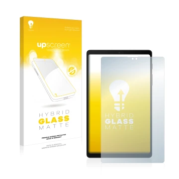 Face avant d’un emballage produit avec le logo de la marque upscreen. À côté, l’appareil Samsung Galaxy Tab A7 Lite 2022 est r
