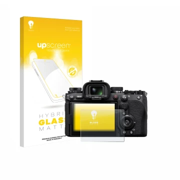 Face avant d’un emballage produit avec le logo de la marque upscreen. À côté, l’appareil Sony Alpha 9 III est représenté avec 