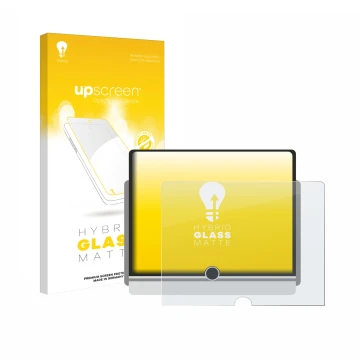 Face avant d’un emballage produit avec le logo de la marque upscreen. À côté, l’appareil Lexus LBX 2024 est représenté avec la