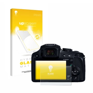 Face avant d’un emballage produit avec le logo de la marque upscreen. À côté, l’appareil Panasonic Lumix DC-FZ82D est représen