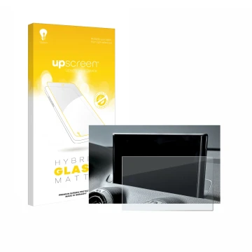 Face avant d’un emballage produit avec le logo de la marque upscreen. À côté, l’appareil Audi Q2 Facelift 2024 est représenté 