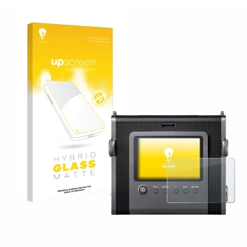 Face avant d’un emballage produit avec le logo de la marque upscreen. À côté, l’appareil Fujifilm Instax Wide Evo est représen