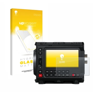 Face avant d’un emballage produit avec le logo de la marque upscreen. À côté, l’appareil Blackmagic Design Pyxis 6K 4