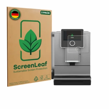 Face avant d’un emballage produit avec le logo de la marque ScreenLeaf. À côté, l’appareil Nivona NICR 970 est représenté avec