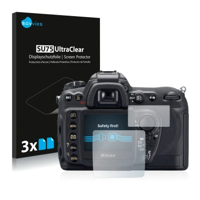 Face avant d’un emballage produit avec le logo de la marque Savvies. À côté, l’appareil Nikon D200 est représenté avec la prot