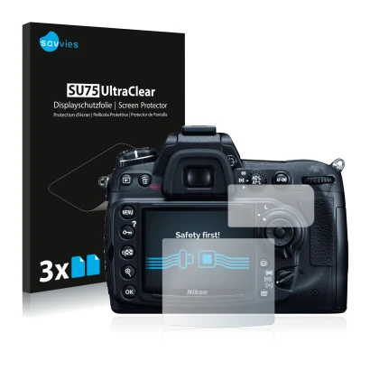 Face avant d’un emballage produit avec le logo de la marque Savvies. À côté, l’appareil Nikon D300 est représenté avec la prot