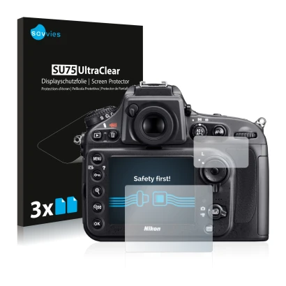 Face avant d’un emballage produit avec le logo de la marque Savvies. À côté, l’appareil Nikon D800 est représenté avec la prot