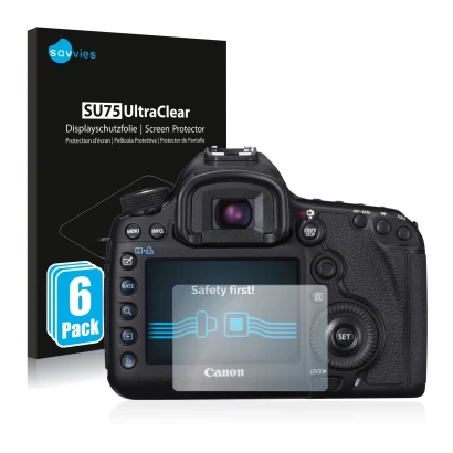 Face avant d’un emballage produit avec le logo de la marque Savvies. À côté, l’appareil Canon EOS 5D Mark III est représenté a