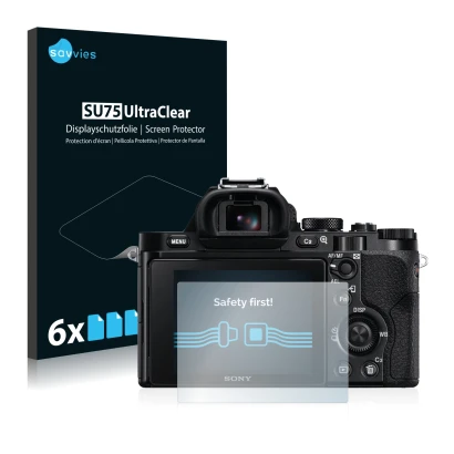 Face avant d’un emballage produit avec le logo de la marque Savvies. À côté, l’appareil Sony Alpha 7R (ILCE-7R) est représenté