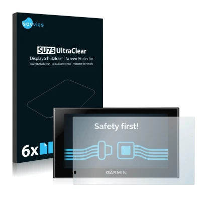 Face avant d’un emballage produit avec le logo de la marque Savvies. À côté, l’appareil Garmin nüvi 2599LMT-D est représenté a