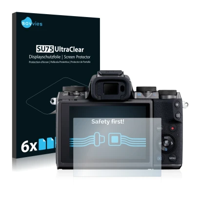 Face avant d’un emballage produit avec le logo de la marque Savvies. À côté, l’appareil Canon EOS M5 est représenté avec la pr
