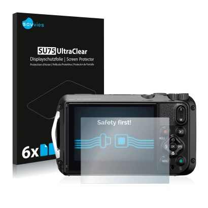 Face avant d’un emballage produit avec le logo de la marque Savvies. À côté, l’appareil Ricoh WG-6 est représenté avec la prot