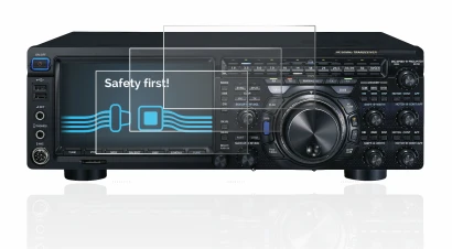 Image de l'appareil Yaesu FT-DX101D avec une grande variété de protections d'écran.