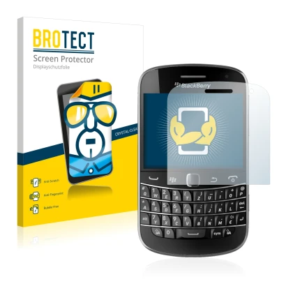 Face avant d’un emballage produit avec le logo de la marque BROTECT. À côté, l’appareil RIM BlackBerry Bold Touch 9900 est rep