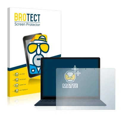 Face avant d’un emballage produit avec le logo de la marque BROTECT. À côté, l’appareil Microsoft Surface Laptop 3 13.5