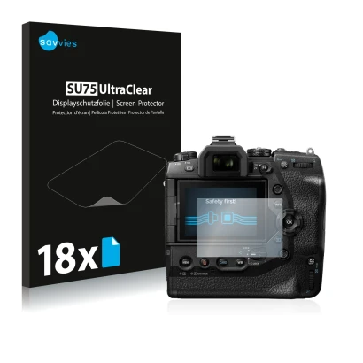 Face avant d’un emballage produit avec le logo de la marque Savvies. À côté, l’appareil Olympus OM-D E-M1X est représenté avec