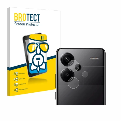 Face avant d’un emballage produit avec le logo de la marque BROTECT. À côté, l’appareil Xiaomi Redmi Note 13 Pro+ 5G (Caméra U