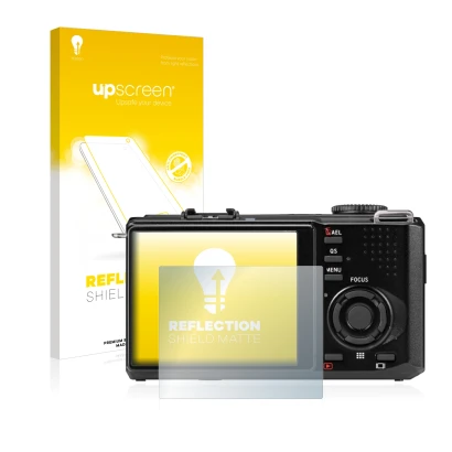 Face avant d’un emballage produit avec le logo de la marque upscreen. À côté, l’appareil Sigma DP2 Merrill est représenté avec