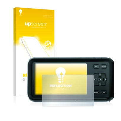 Face avant d’un emballage produit avec le logo de la marque upscreen. À côté, l’appareil Blackmagic Pocket Cinema Camera est r