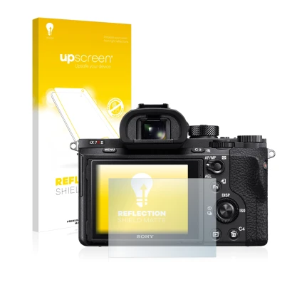 Face avant d’un emballage produit avec le logo de la marque upscreen. À côté, l’appareil Sony Alpha 7R II est représenté avec 