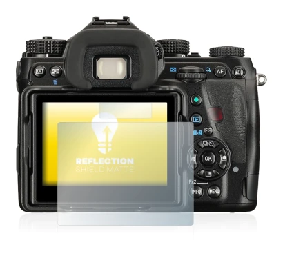 Image de l'appareil Pentax K-1 avec une grande variété de protections d'écran.