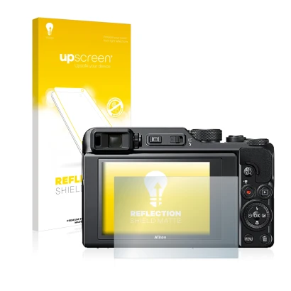 Face avant d’un emballage produit avec le logo de la marque upscreen. À côté, l’appareil Nikon Coolpix A1000 est représenté av