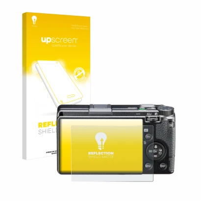 Face avant d’un emballage produit avec le logo de la marque upscreen. À côté, l’appareil Ricoh GR IIIx HDF est représenté avec