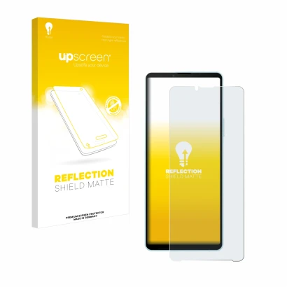 Face avant d’un emballage produit avec le logo de la marque upscreen. À côté, l’appareil Sony Xperia 10 VI est représenté avec