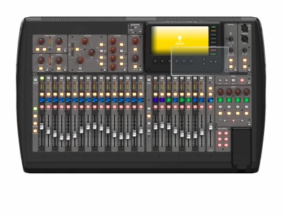 Image de l'appareil Behringer X32 avec une grande variété de protections d'écran.