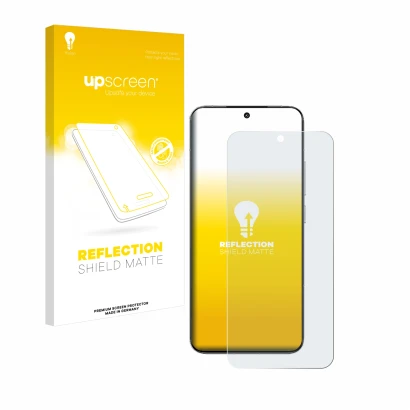 Face avant d’un emballage produit avec le logo de la marque upscreen. À côté, l’appareil Xiaomi 15 est représenté avec la prot