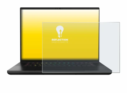 Image de l'appareil Razer Blade 16 2024 avec une grande variété de protections d'écran.