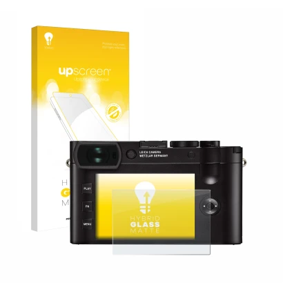 Face avant d’un emballage produit avec le logo de la marque upscreen. À côté, l’appareil Leica Q2 est représenté avec la prote