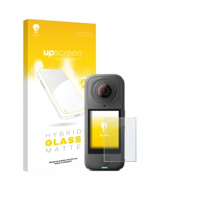 Face avant d’un emballage produit avec le logo de la marque upscreen. À côté, l’appareil Insta360 X4 Air est représenté avec l