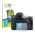 Face avant d’un emballage produit avec le logo de la marque BROTECT. À côté, l’appareil Nikon D750 est représenté avec la prot