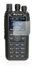 Image de l'appareil AnyTone AT-D878UV avec une grande variété de protections d'écran.