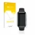 Face avant d’un emballage produit avec le logo de la marque upscreen. À côté, l’appareil Huawei Band 7 est représenté avec la 