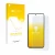 Face avant d’un emballage produit avec le logo de la marque upscreen. À côté, l’appareil Samsung Galaxy M35 est représenté ave